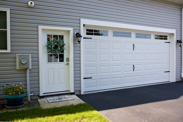 24/7 Emergency Garage Door Panel Replacement experts in Strawberry Point, IA